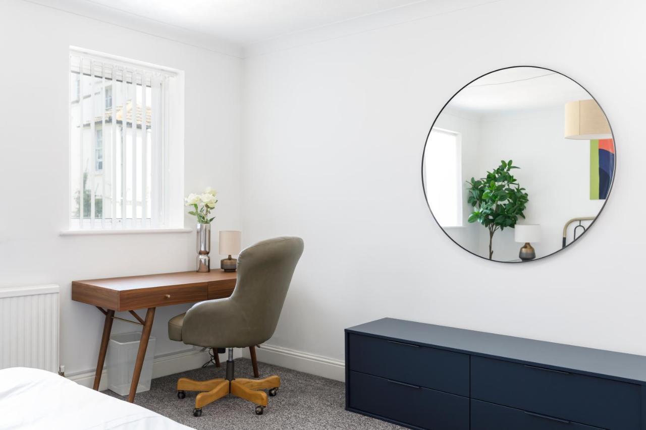 Beachside Retreat 2-Bedroom Gem With Free Private Parking & Outdoor Space Brighton Exterior foto