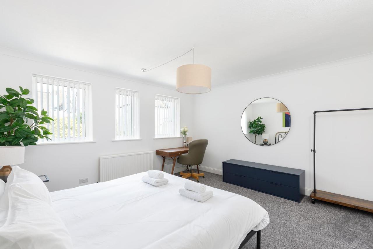 Beachside Retreat 2-Bedroom Gem With Free Private Parking & Outdoor Space Brighton Exterior foto