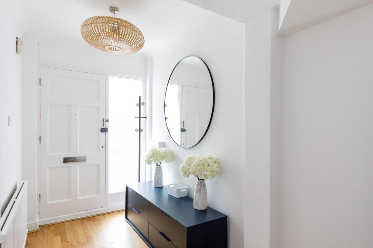 Beachside Retreat 2-Bedroom Gem With Free Private Parking & Outdoor Space Brighton Exterior foto
